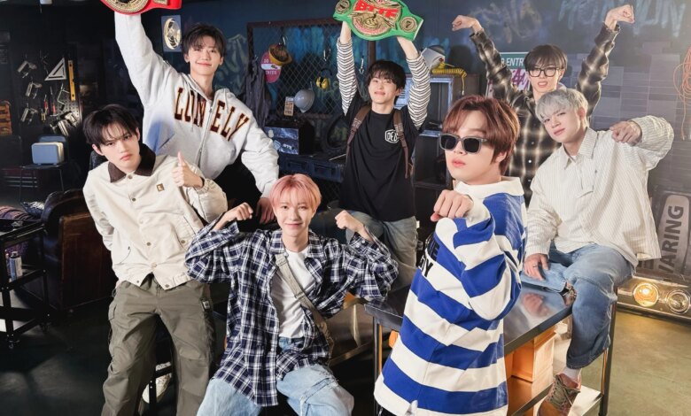 OOTD Colorful Ala Mark NCT Ternyata Bisa Rapi, Ini Kuncinya
