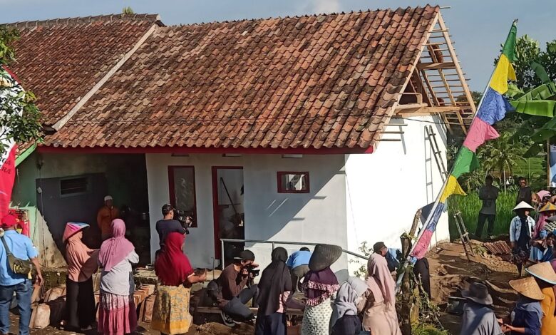 Bansos Bedah Rumah Imipas di Sukabumi Dipuji DPR, Warga Binaan Ikut Bangun Hunian Rakyat