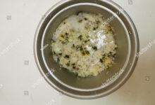 4 Kebiasaan Kecil yang Diam-Diam Bikin Nasi Cepat Basi di Rice Cooker