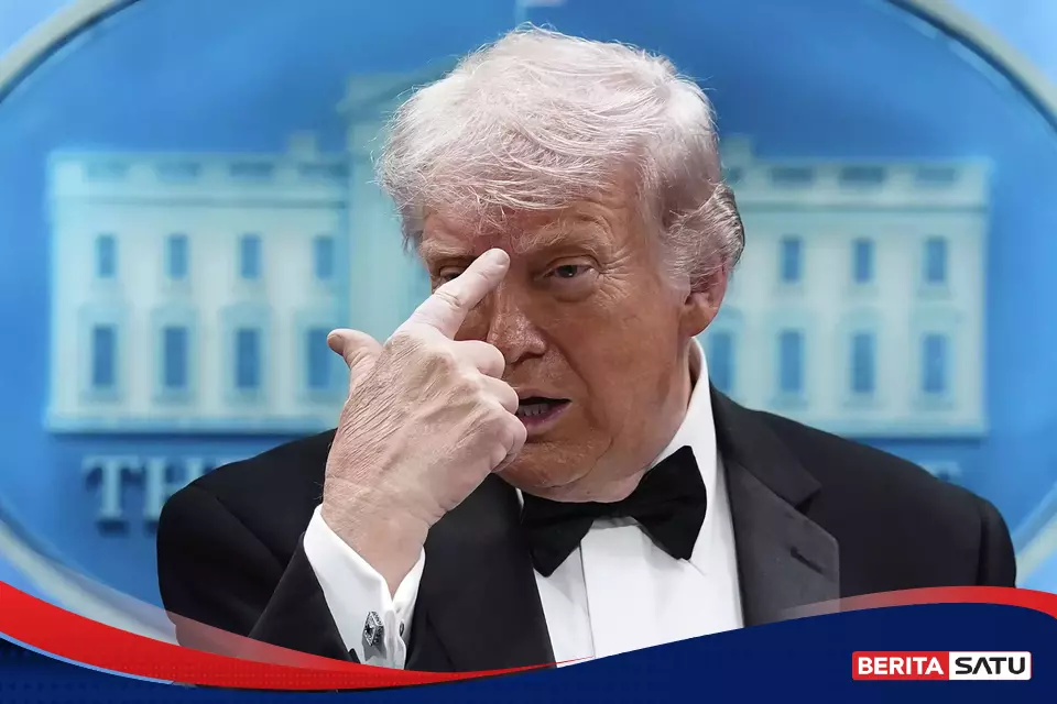 Trump Balas Iran Usai Helikopter AS Jatuh, Selat Hormuz Kian Rawan