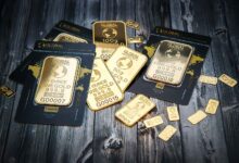 Harga Emas Pegadaian Kompak Berbeda Arah, UBS dan Galeri 24 Tertekan Saat Antam Diam