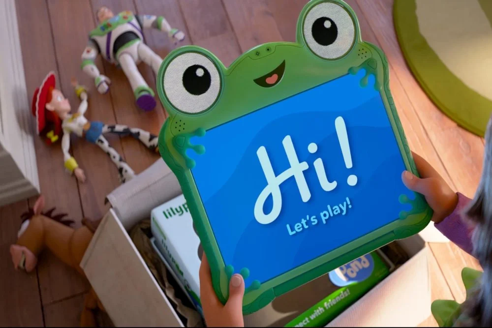 Toy Story 5 Hadirkan Ancaman Baru, Woody dan Buzz Harus Bertahan di Era Digital
