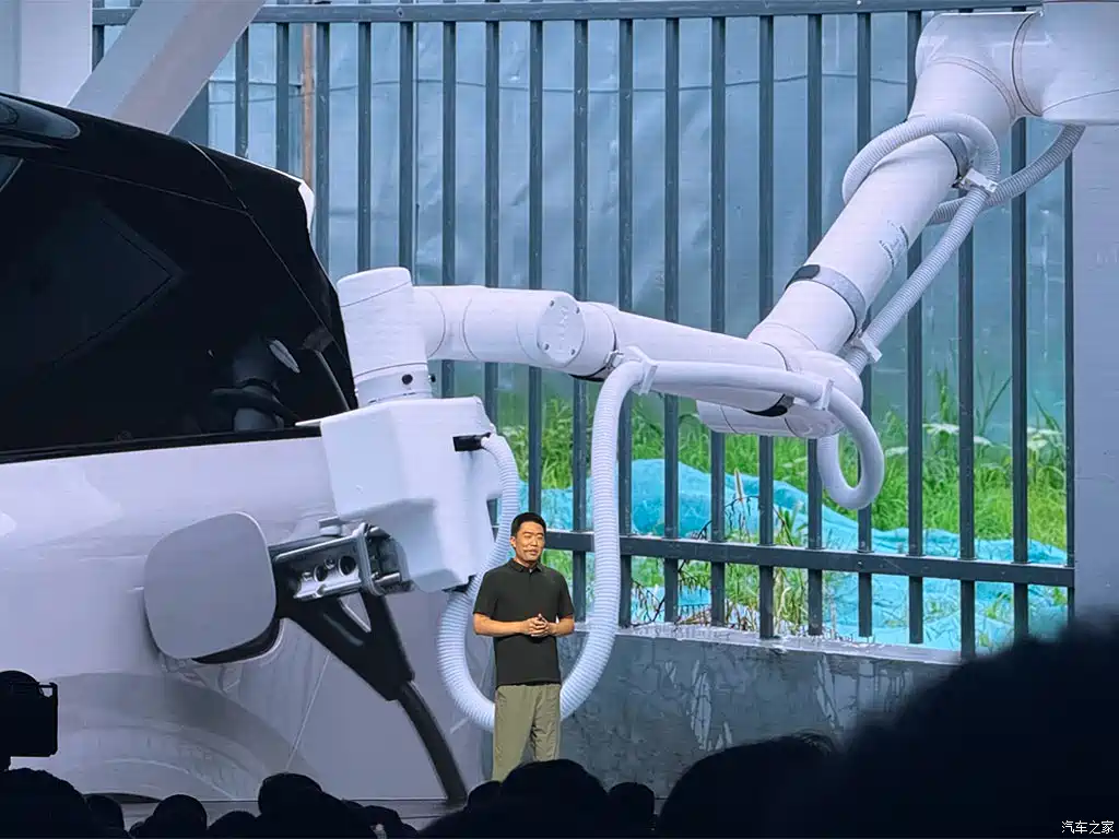 Xiaomi Tunjukkan Lengan Robot Pengisi Daya EV, Mobil Listrik Bisa Cas Tanpa Sentuh