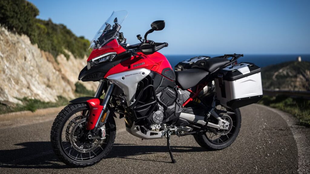 4 Motor Touring yang Paling Anti Ringkih, dari Skutik Harian hingga Badak Jalanan