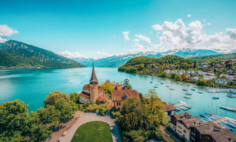 6 Prompt Gemini AI yang Ubah Foto Biasa Jadi Terasa Seperti Liburan ke Pedesaan Swiss
