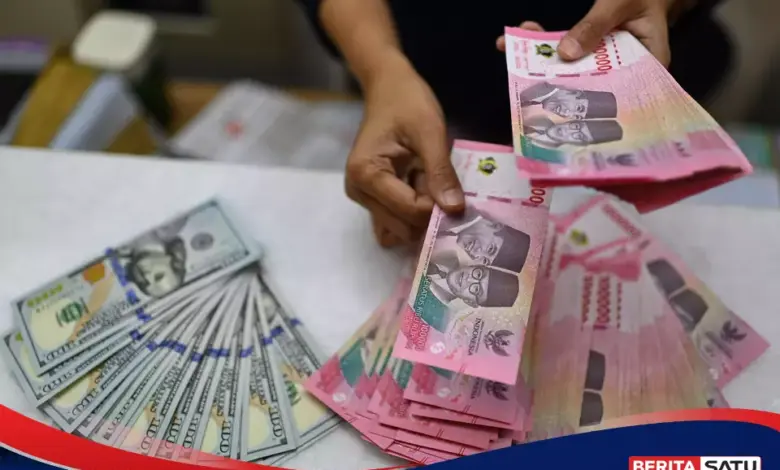 Rupiah Tertembus Rp 17.959, Dolar AS Kembali Menekan Mata Uang Asia