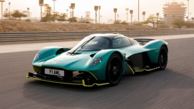 Valkyrie 1.160 Hp Dipakai Belanja Alpukat, Aksi Pemiliknya di London Bikin Kontras