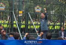 Mahasiswi Undip Soroti Ruang Sipil yang Terdesak, Demo di Kantor Gubernur Jateng Memanas