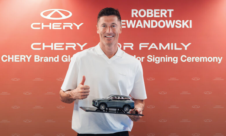 Chery Gandeng Robert Lewandowski, Pesan Keluarga di Tiggo 9 CSH Makin Kuat