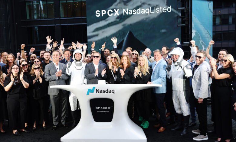 Musk Tembus Status Triliuner, IPO SpaceX Membuat Selisih Kekayaannya Tak Terkejar