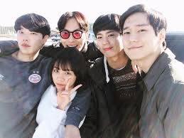 Hyeri Rayakan Ultah Ke-32 dengan iPad dan Nuansa Princess Pink