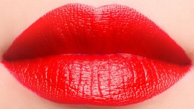 4 Lipstik Merah Transferproof yang Bikin Bold Seharian Tanpa Bekas di Gelas