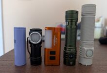 Acebeam UC3A Kecil Tapi Serba Bisa, Senter Saku dengan Lampu Samping Unik