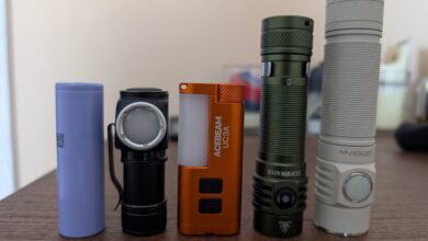 Acebeam UC3A Kecil Tapi Serba Bisa, Senter Saku dengan Lampu Samping Unik