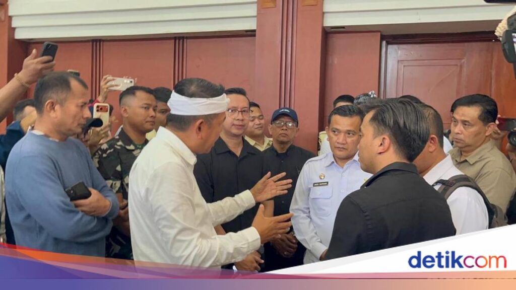 SPMB Jabar 2026 Kacau, Orang Tua Panik dan Disdik Dipaksa Berbenah