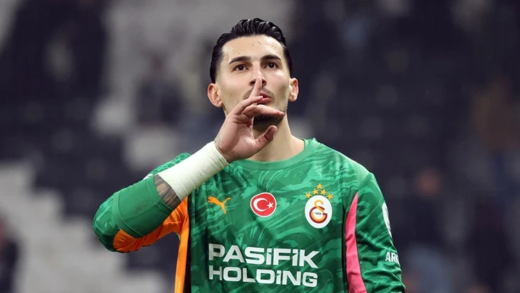 Uğurcan Çakır Akui Kemenangan Atas Fenerbahçe, Jadi Dorongan Besar ke Jalur Juara