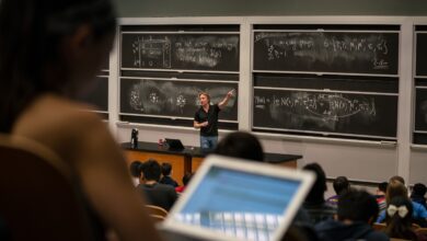 Machine Learning di Kampus Mulai Bisa Tahu Mahasiswa yang Berisiko Telat Lulus Lebih Dini