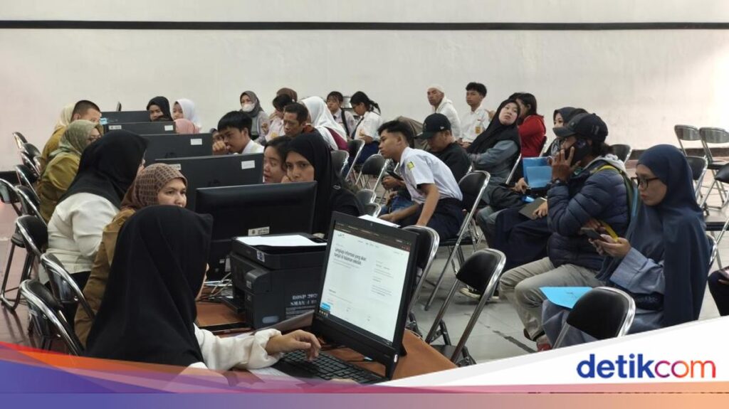 77 Ribu Siswa Belum Tertampung, Jawa Barat Siapkan Jalur Sekolah Swasta Gratis