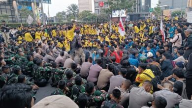 Komisi I DPR Bela Pengerahan TNI-Komcad di Demo Mahasiswa, Batas Hukumnya Disorot