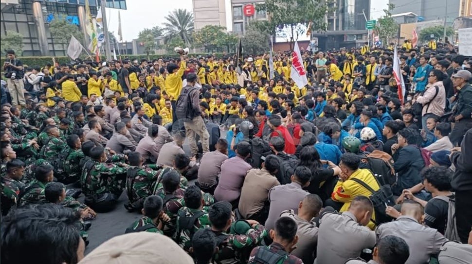 Komisi I DPR Bela Pengerahan TNI-Komcad di Demo Mahasiswa, Batas Hukumnya Disorot
