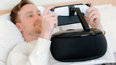 Gaming Pillow Ini Bikin Main Handheld di Kasur Lebih Ringan, Tangan Tak Cepat Kebas