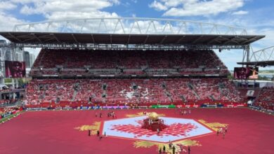 Tribun Sementara Stadion Toronto Dipertanyakan, Angin Kencang Bikin Penonton Tak Nyaman