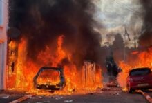 Belfast Memanas Usai Penusukan, Rumah dan Bus Warga Asing Dibakar Massa