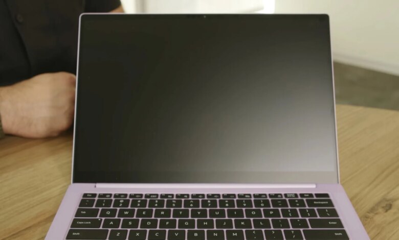 Intel Firefly Dorong Laptop Windows Murah Naik Kelas, Ancaman Baru untuk MacBook Neo