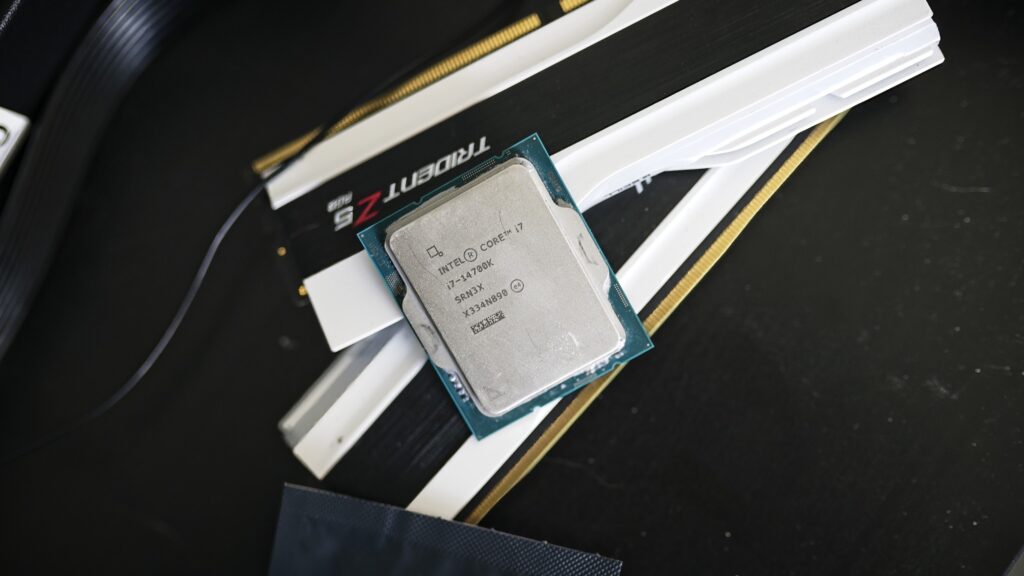 Raptor Lake Next Masih Di LGA 1700, Sinyal DDR4 Belum Mau Kalah