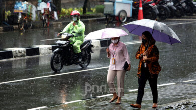 Siang Hingga Sore, Hujan Mengintai Sejumlah Daerah Jawa Barat