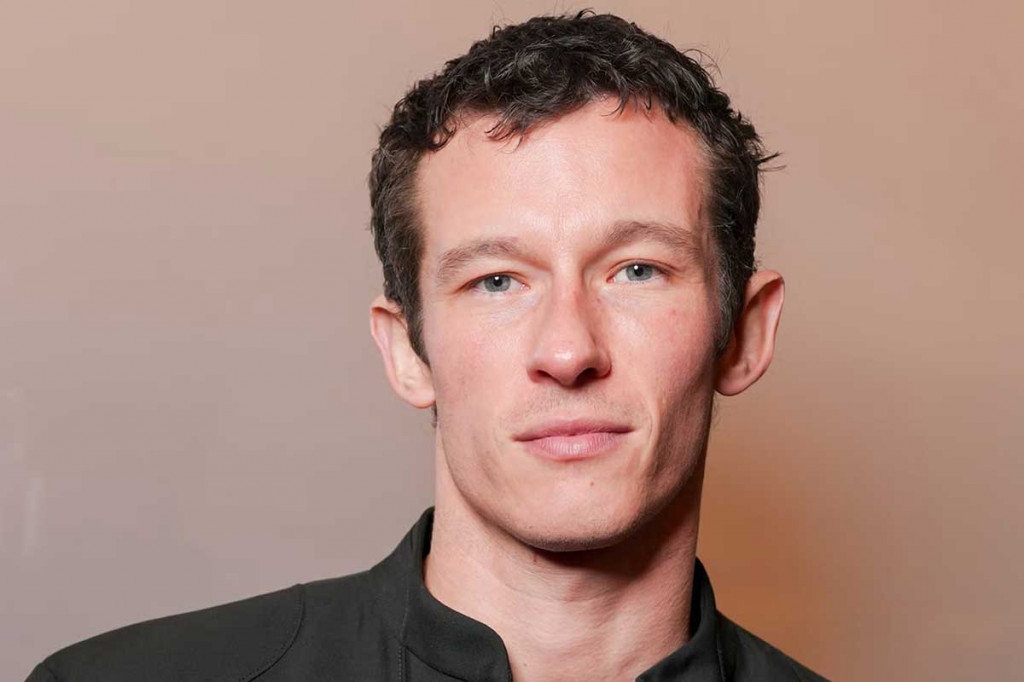 Callum Turner Tetap Bungkam Soal Bond Baru, Dukungan George Clooney Ikut Menguat
