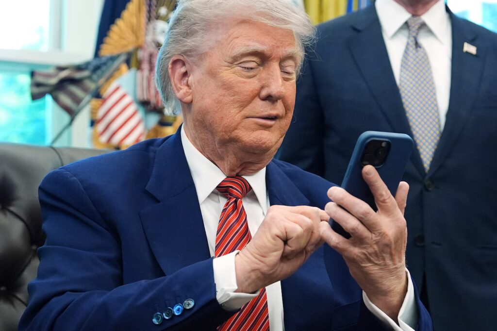 Trump Phone Ternyata Dirancang Di China, Klaim Made in America Makin Sulit Dipertahankan