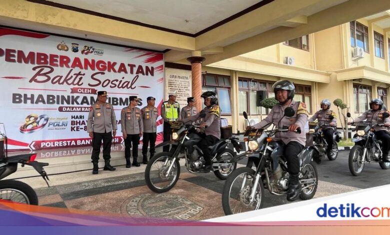 Polda Jatim Sebar 15.000 Kitab Suci ke Banyuwangi, Polisi Turun Bawa Pesan Harmoni