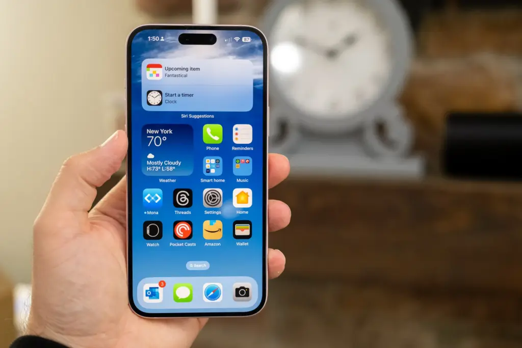 iPhone 18 Standar Disebut Naik ke RAM 12 GB, Siri AI Jadi Alasannya