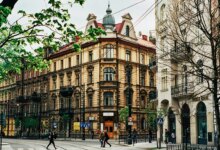 6 Prompt Gemini AI untuk Foto Liburan di Krakow yang Tampak Nyaris Asli