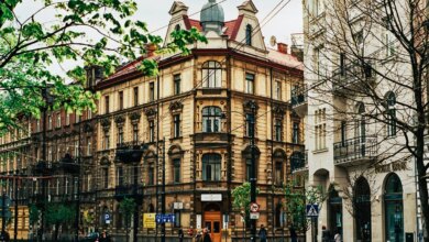 6 Prompt Gemini AI untuk Foto Liburan di Krakow yang Tampak Nyaris Asli