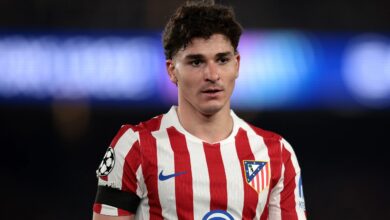 Negosiasi Julián Álvarez Menyusup ke Pesta Barcelona, Bantahan Atlético Justru Memantik Curiga