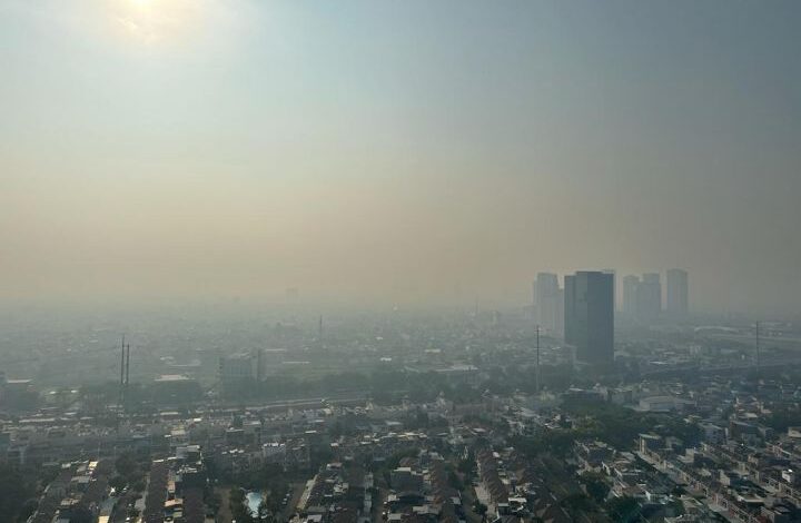 Jakarta Kembali Terselimuti Polusi, Warga Diminta Pakai Masker dan Batasi Aktivitas Luar
