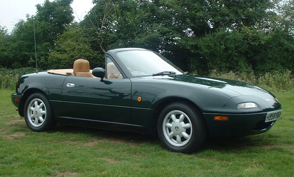 Mazda Miata 1991 Terawat, NA Roadster Kini Mulai Dipandang Sebagai Koleksi