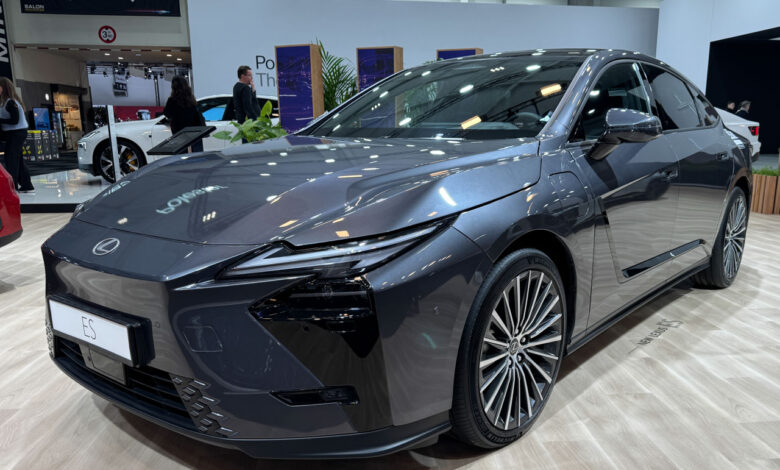 Lexus ES Berubah Total, Versi Listrik Penuhnya Siap Mendarat di Indonesia Juli 2026