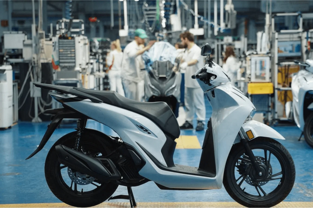 Honda SH125i Disulap Jadi Marmer, Cara Italia Merayakan 25 Tahun Ikon Ini