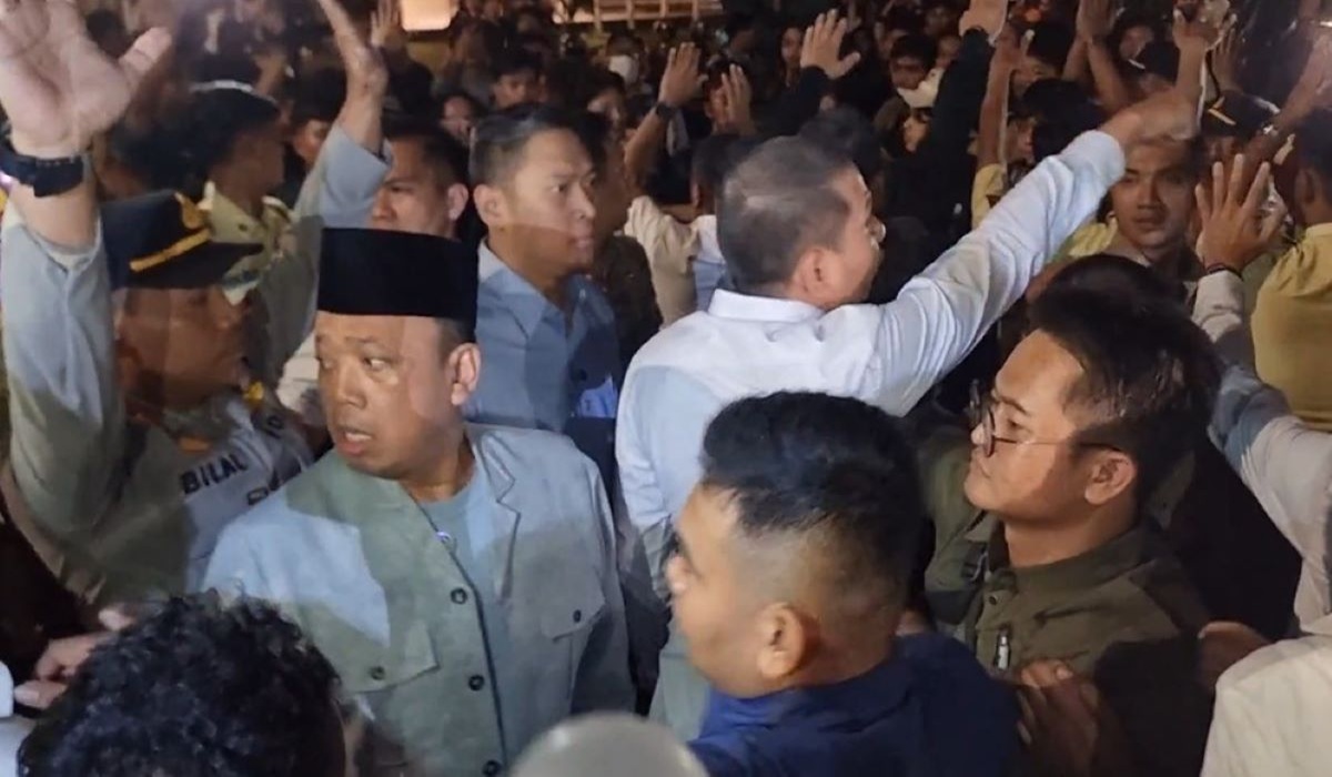 UGM Memanas, Mahasiswa Geruduk Forum Pejabat hingga Nusron Wahid Dievakuasi