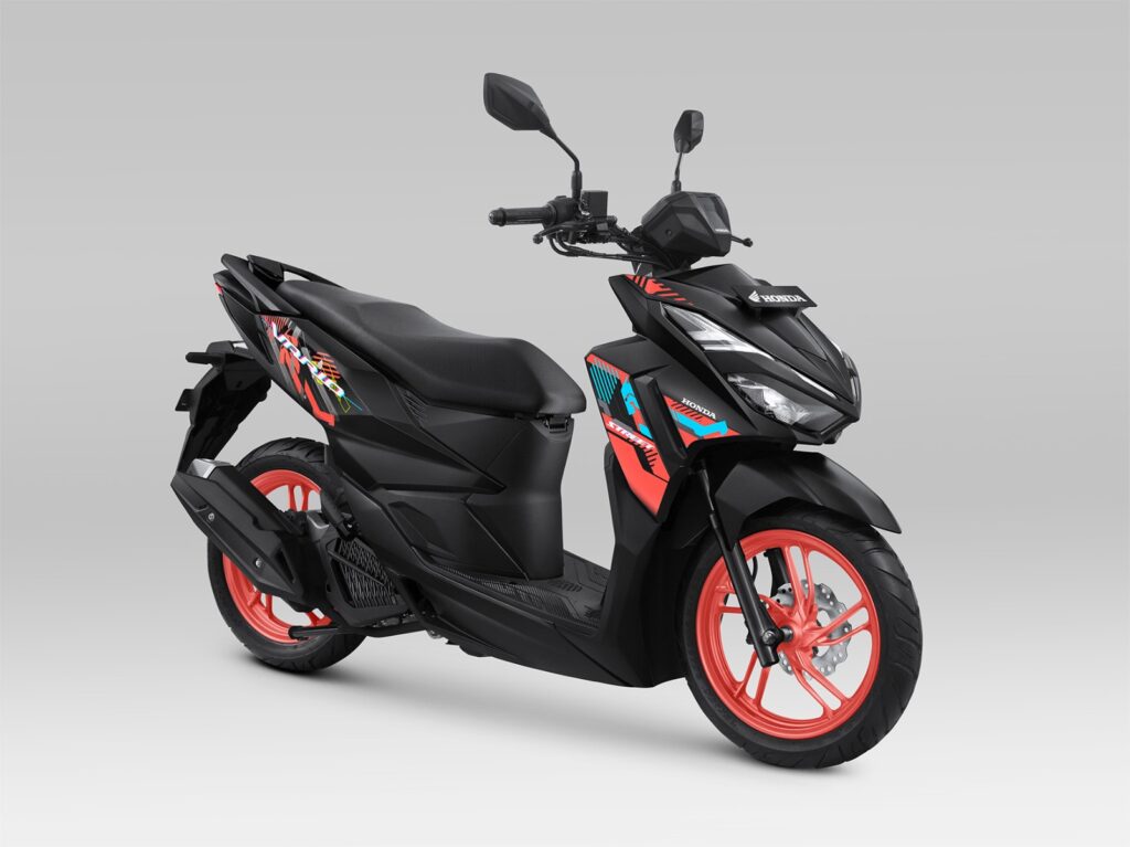 Vario 125 Tipe Street Hadir Beda, Naked Handlebar Bikin Wajahnya Makin Berani