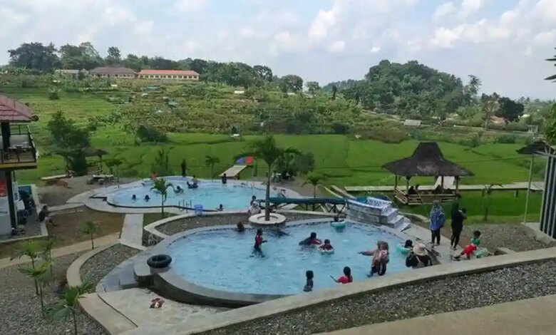 Libur Sekolah di Sawah Bengkok Majalengka, Wisata Tenang untuk Keluarga