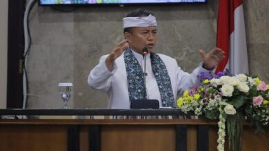 Jawa Barat Istimewa Harus Dimulai dari RT dan RW, Pesan Kuat Herman Suryatman dari Cirebon