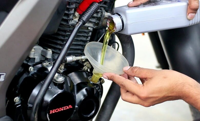 Oli Sintetis atau Semi Sintetis, Pilihan yang Salah Bisa Cepat Menggerus Performa Motor