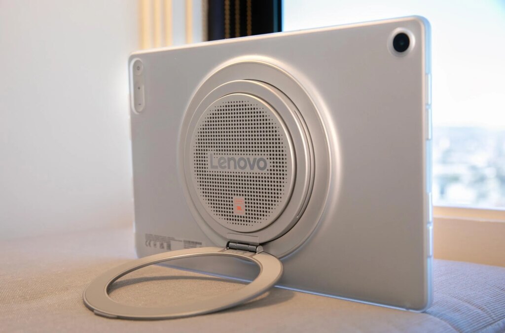 Lenovo Tab Plus Gen 2 Bawa 9 Speaker ke Tablet Rp6 Jutaan, Saingan Makin Sulit