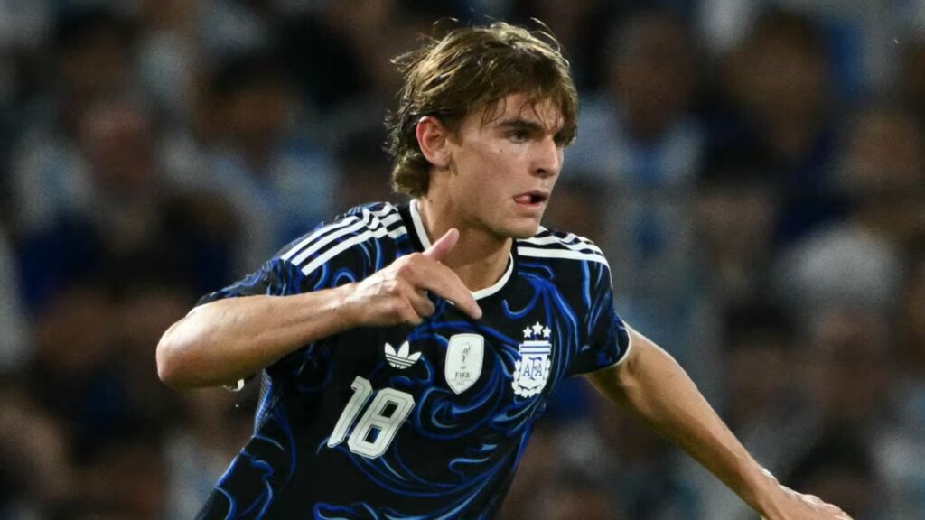 Nico Paz Pilih Bertahan di Como, Madrid Masih Pegang Kendali Hingga 2027