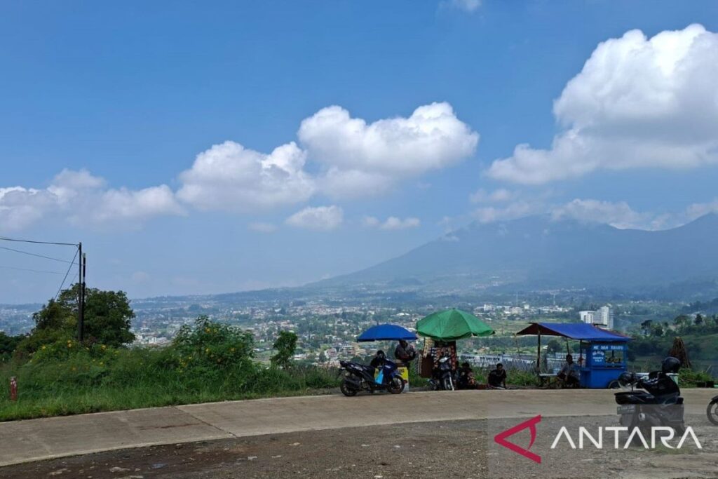 20 Gunung Tertinggi di Jawa Barat, Ciremai Masih Tak Tertandingi