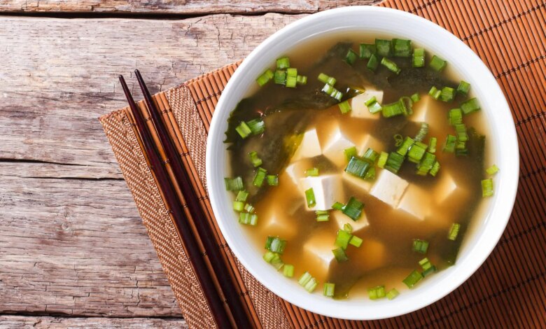 4 Manfaat Miso Soup yang Sering Diremehkan, dari Usus hingga Berat Badan